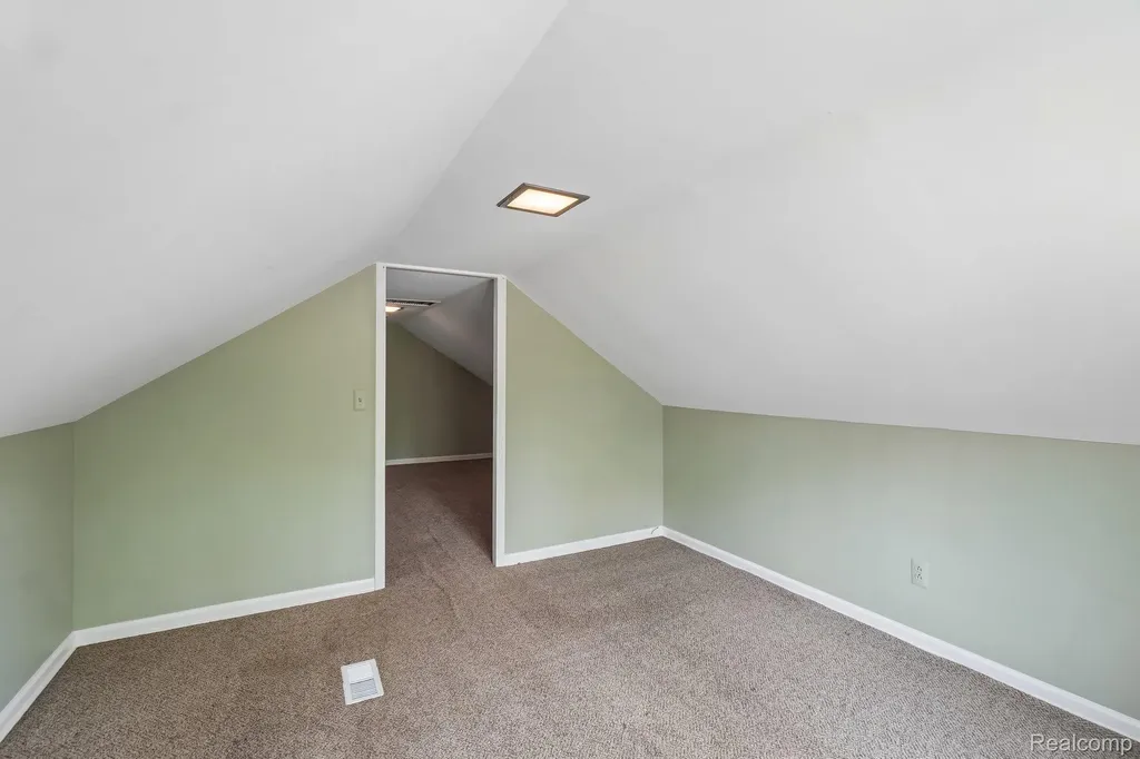602 Florence Avenue Royal Oak City MI 48067