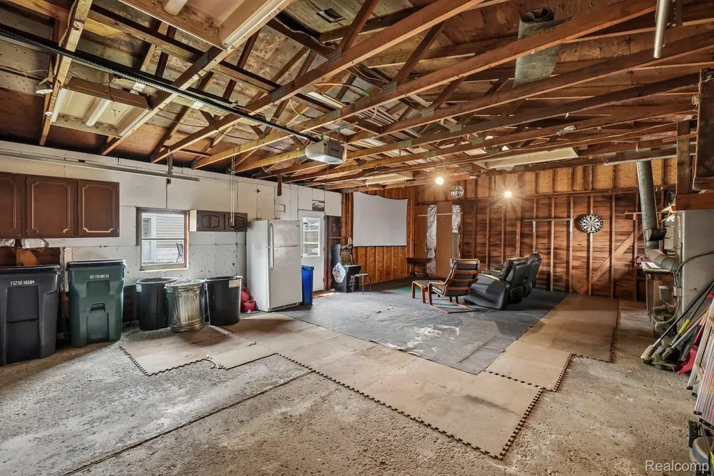 602 Florence Avenue Royal Oak City MI 48067