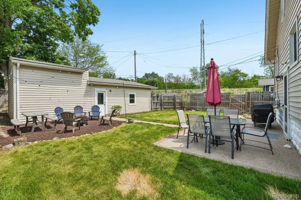 602 Florence Avenue Royal Oak City MI 48067