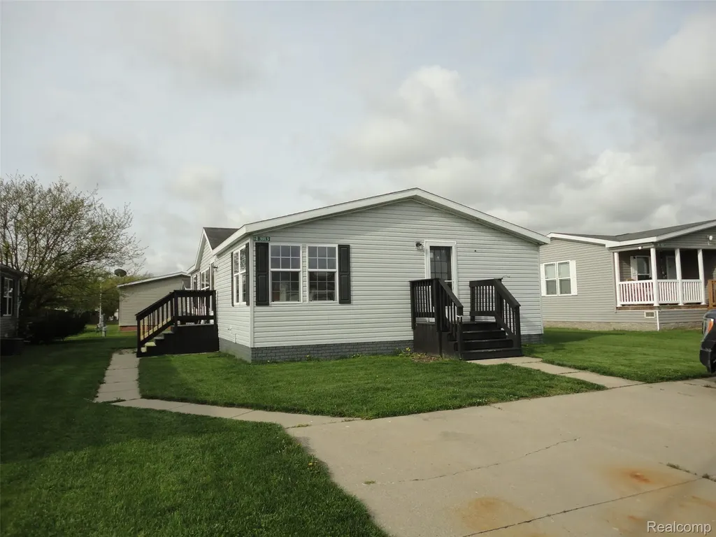 3913 Benjamin Way Raisinville Township MI 48161