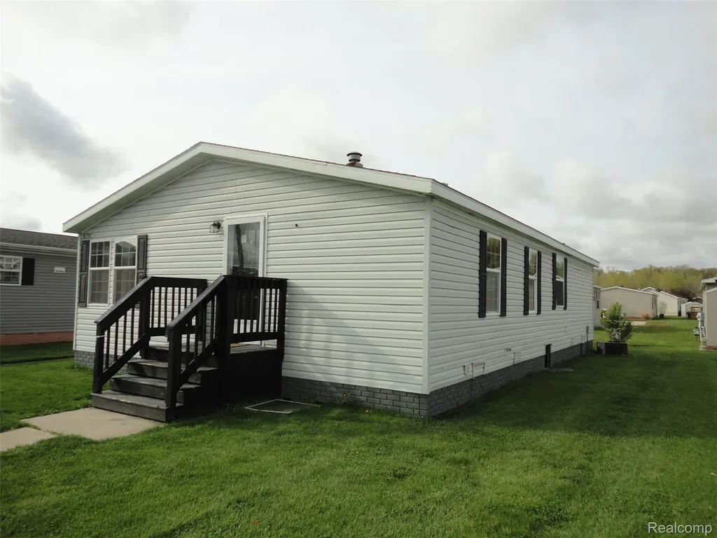 3913 Benjamin Way Raisinville Township MI 48161
