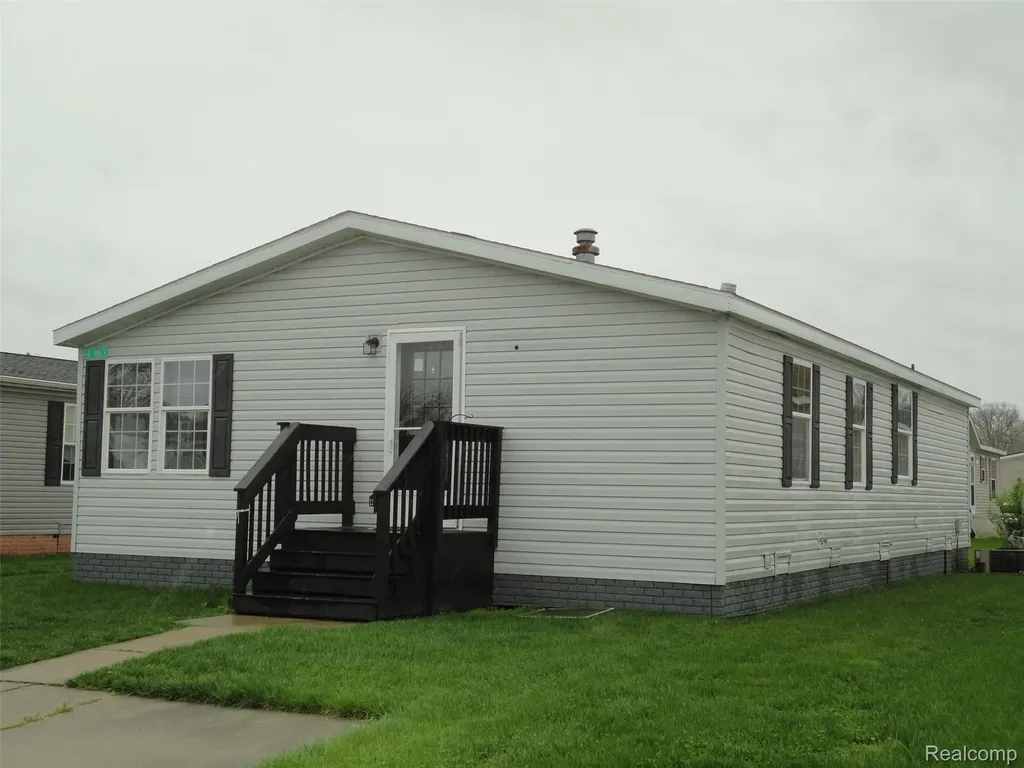 3913 Benjamin Way Raisinville Township MI 48161