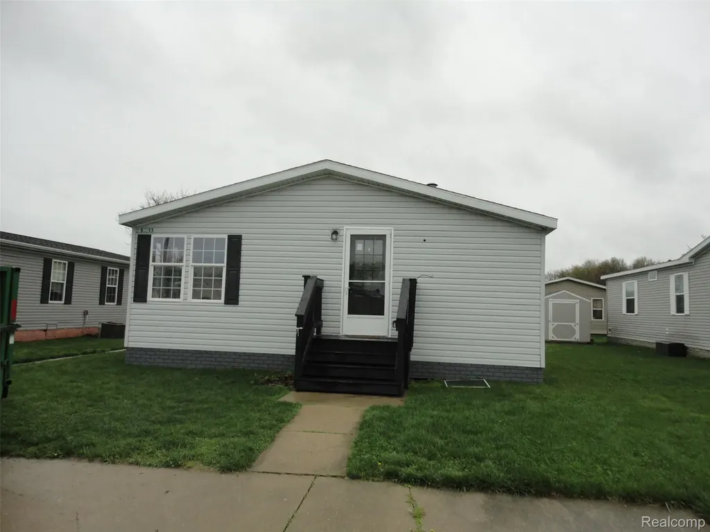 3913 Benjamin Way Raisinville Township MI 48161