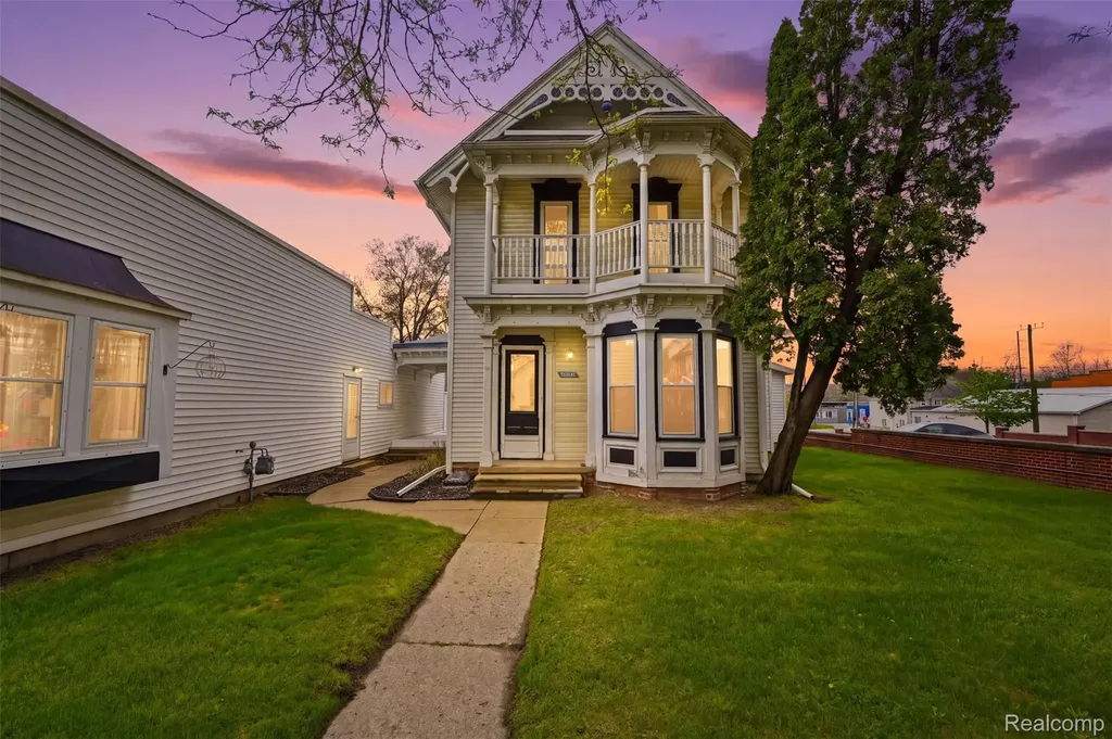 26249 E Huron River Drive Flat Rock City MI 48134