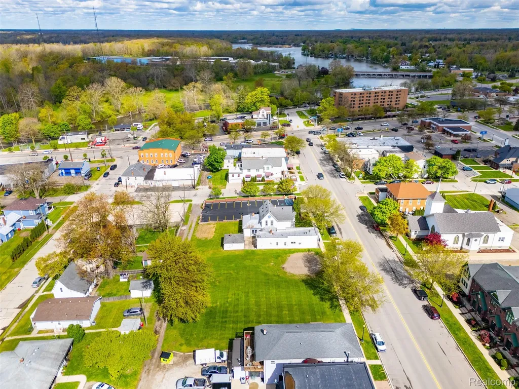 26249 E Huron River Drive Flat Rock City MI 48134