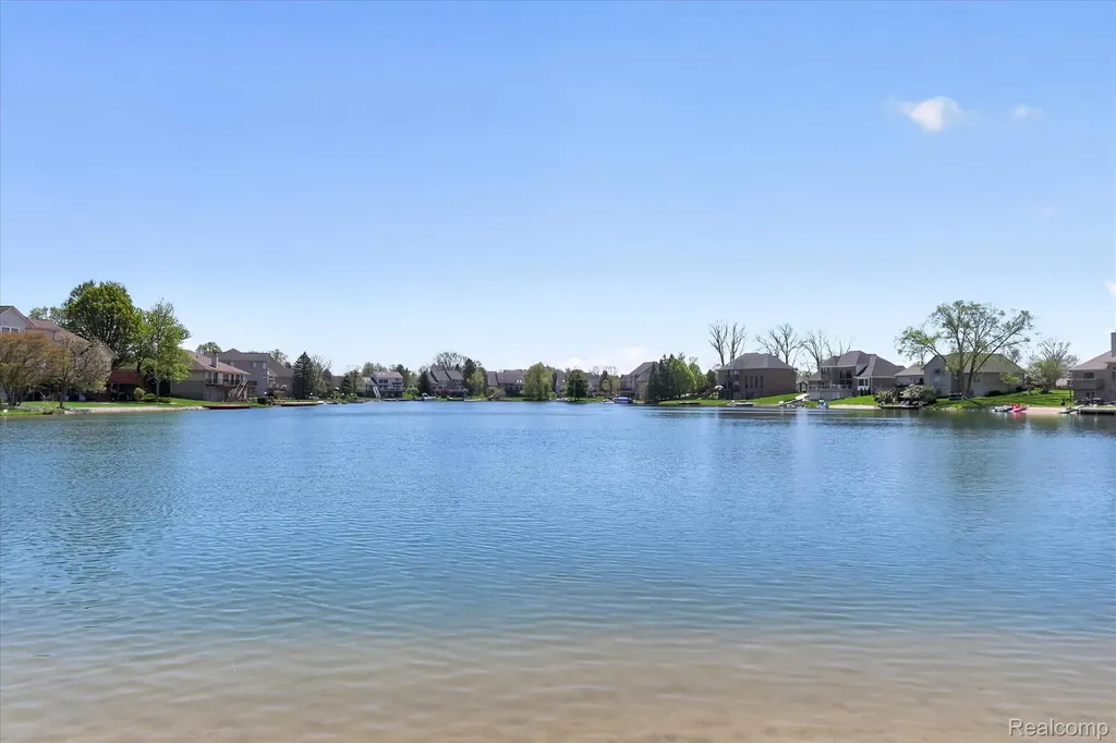 8955 Sandy Ridge Drive White Lake Charter Township MI 48386