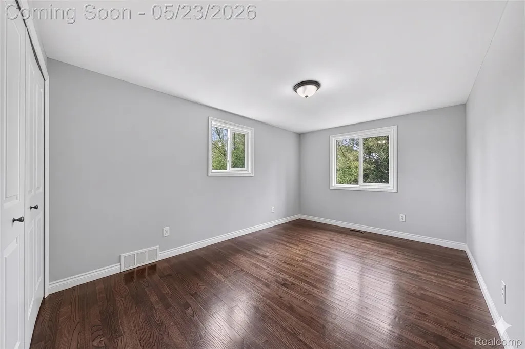 30935 Perrys Crossing Farmington Hills City MI 48331