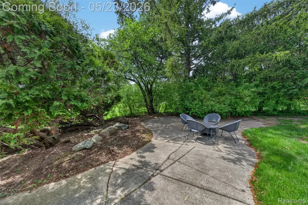 30935 Perrys Crossing Farmington Hills City MI 48331