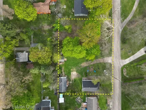 1850-1852 Ward Road Bloomfield Charter Township MI 48302