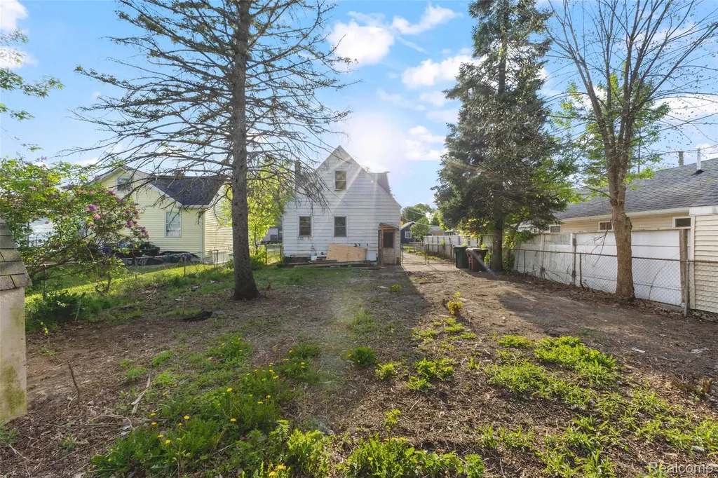 3713 Lowcroft Avenue Lansing City MI 48910