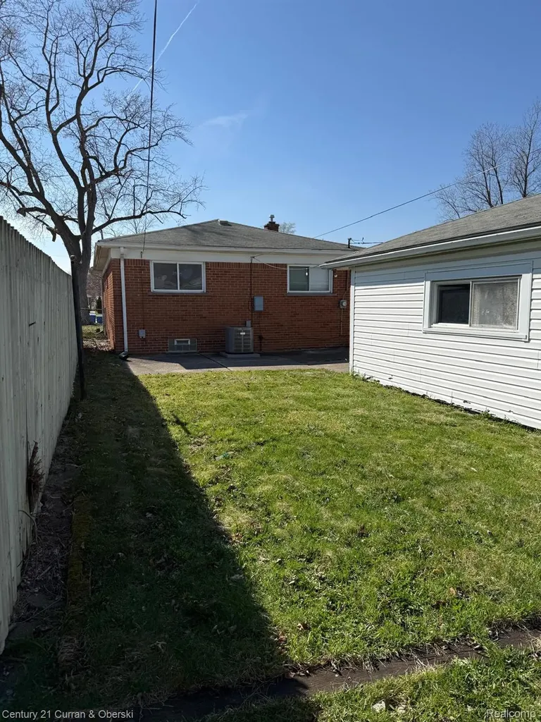 3959 Monroe Street Dearborn Heights City MI 48125
