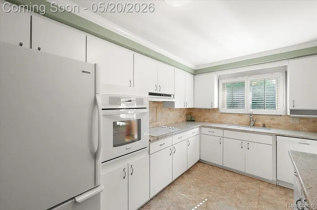 28416 Westerleigh Road Farmington Hills City MI 48334