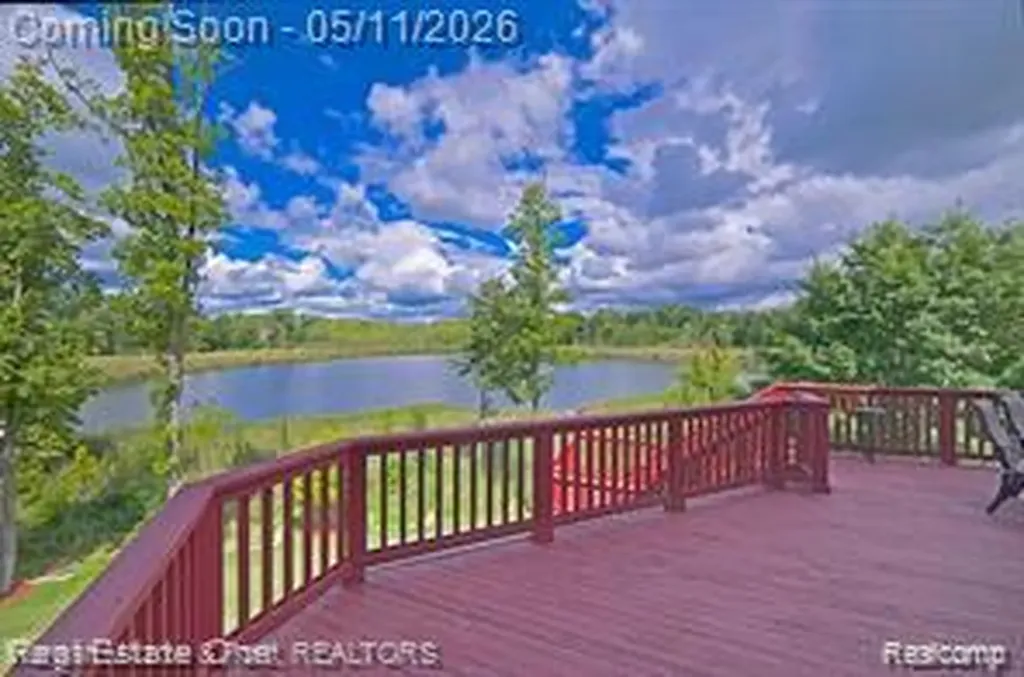 5370 Plantation Drive Commerce Charter Township MI 48382
