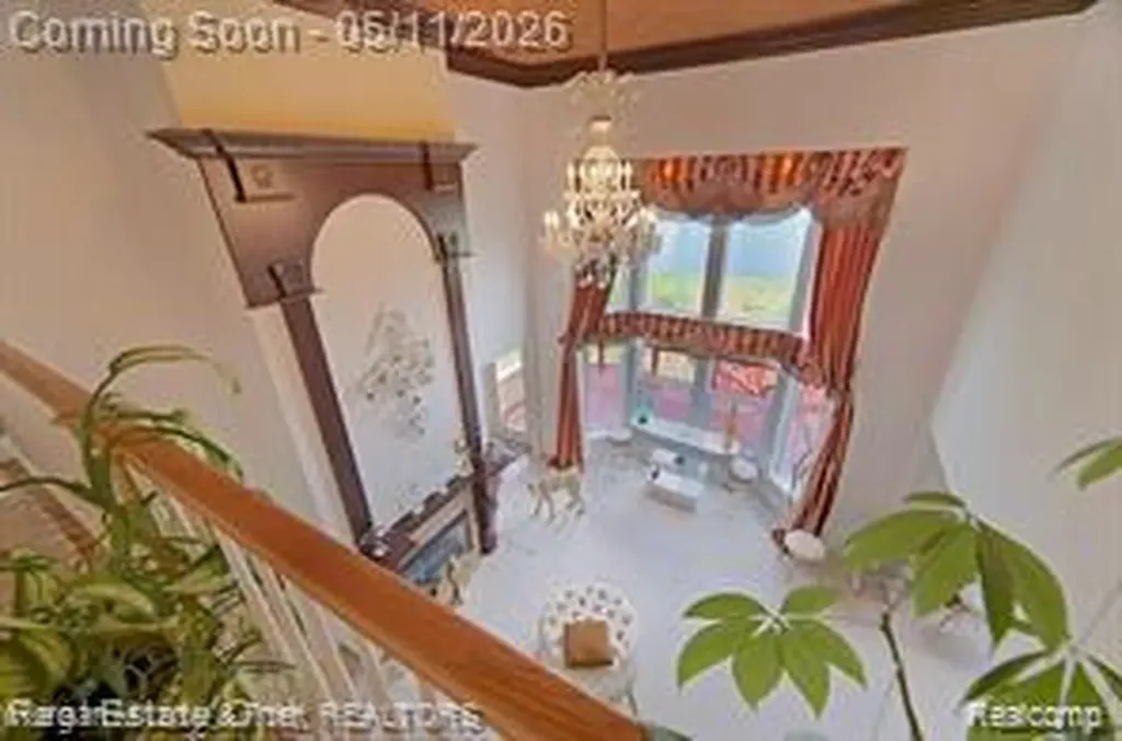 5370 Plantation Drive Commerce Charter Township MI 48382