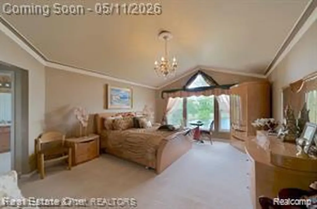 5370 Plantation Drive Commerce Charter Township MI 48382