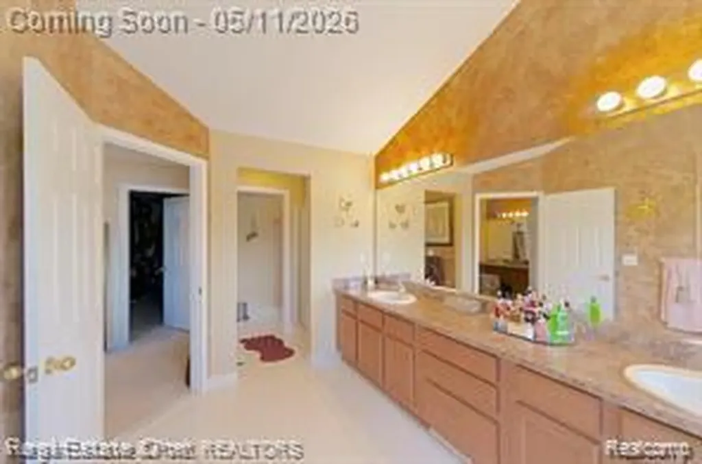 5370 Plantation Drive Commerce Charter Township MI 48382
