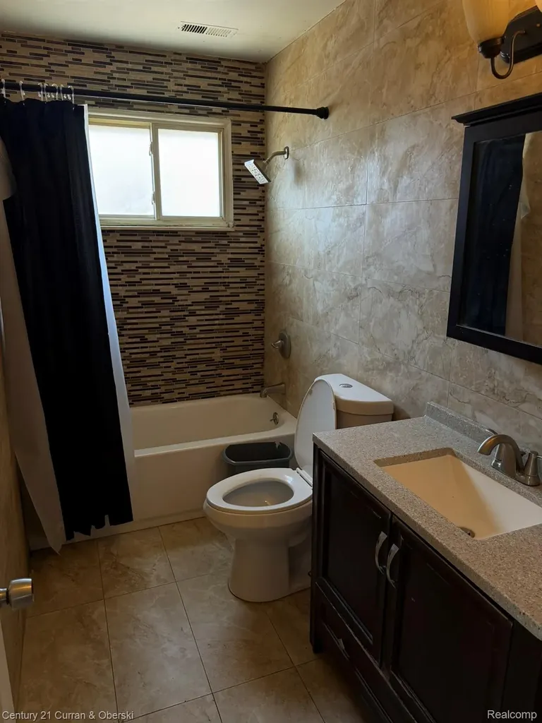 6198 Mayburn Street Dearborn Heights City MI 48127