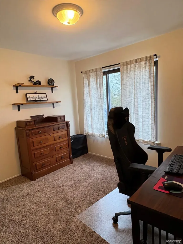 512 Victoria Square Boulevard Brighton City MI 48116