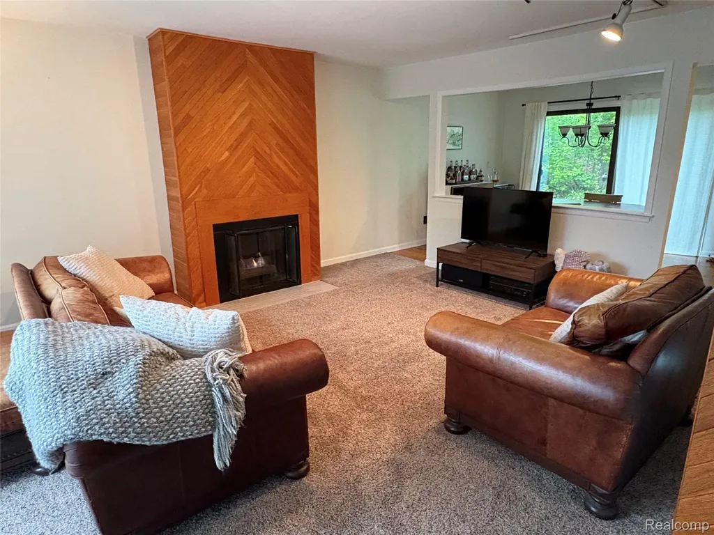 512 Victoria Square Boulevard Brighton City MI 48116