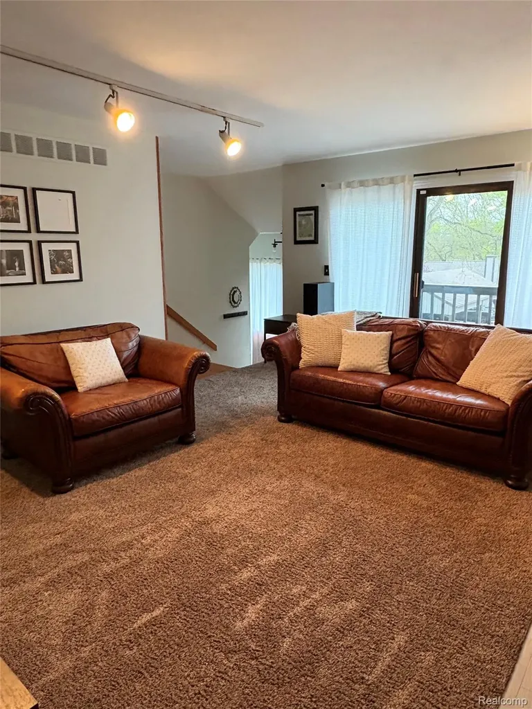 512 Victoria Square Boulevard Brighton City MI 48116