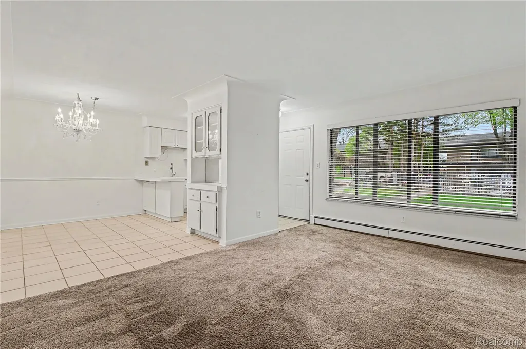 995 N Cass Lake Road Waterford Charter Township MI 48328