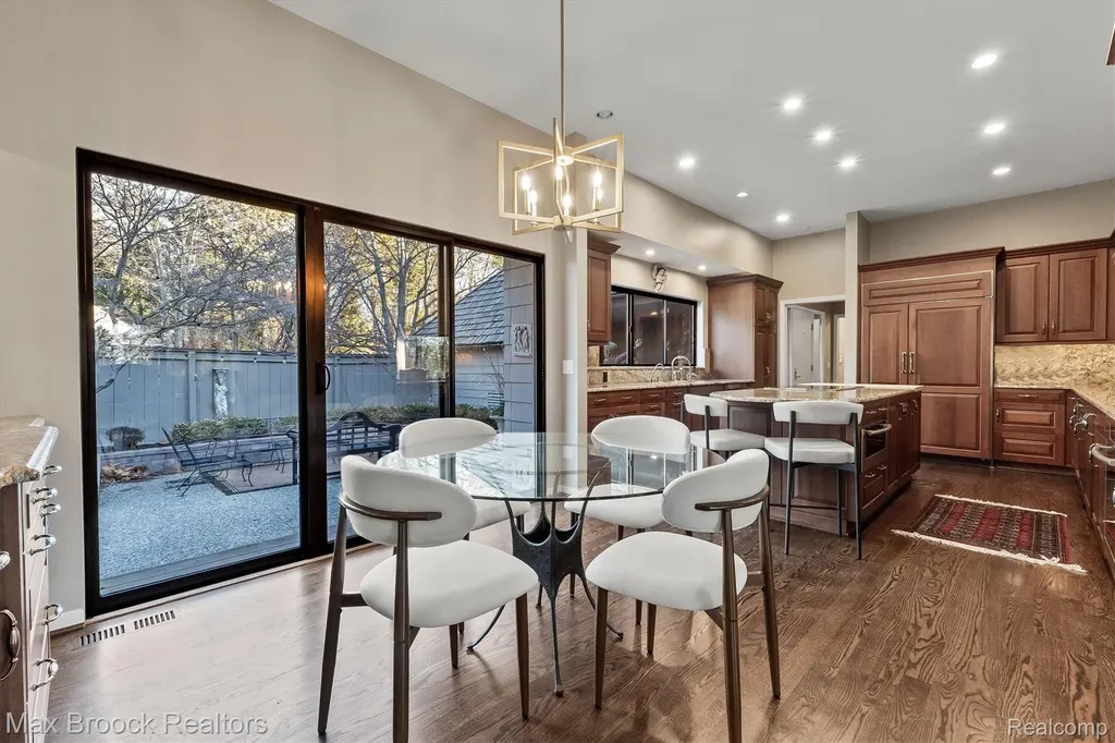 969 Bloomfield Woods Bloomfield Hills City MI 48304