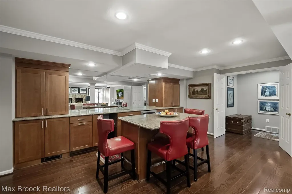 969 Bloomfield Woods Bloomfield Hills City MI 48304