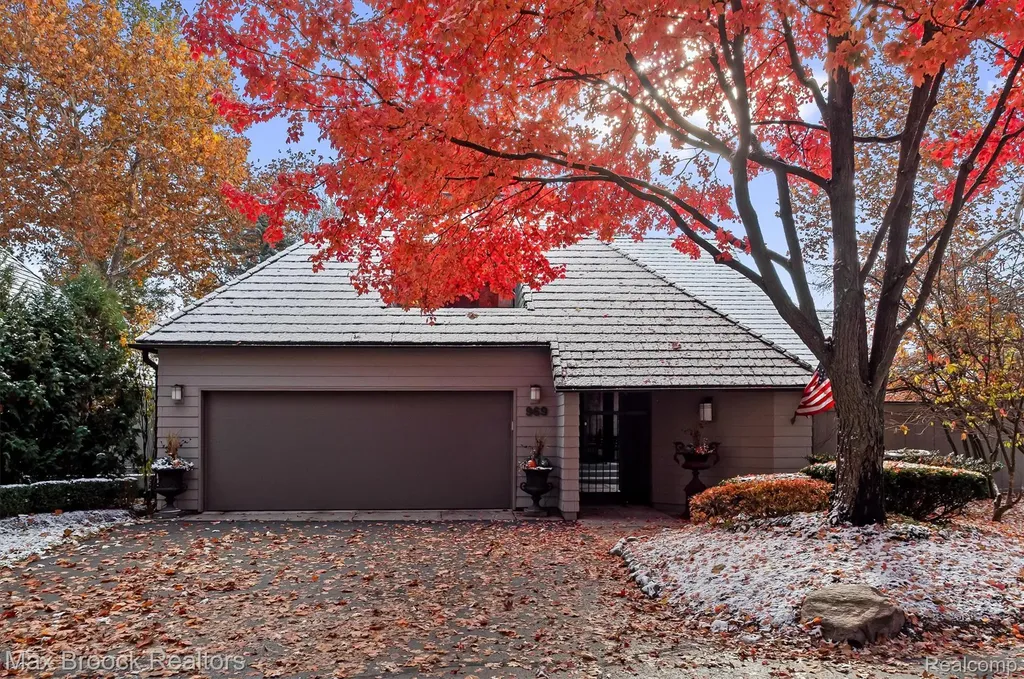 969 Bloomfield Woods Bloomfield Hills City MI 48304