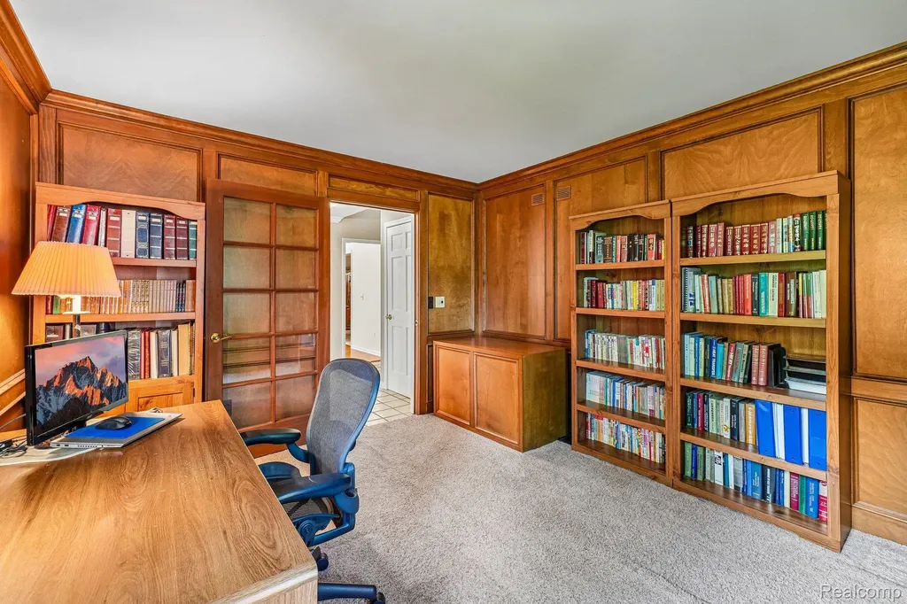 4523 Rivers Edge Drive Troy City MI 48098