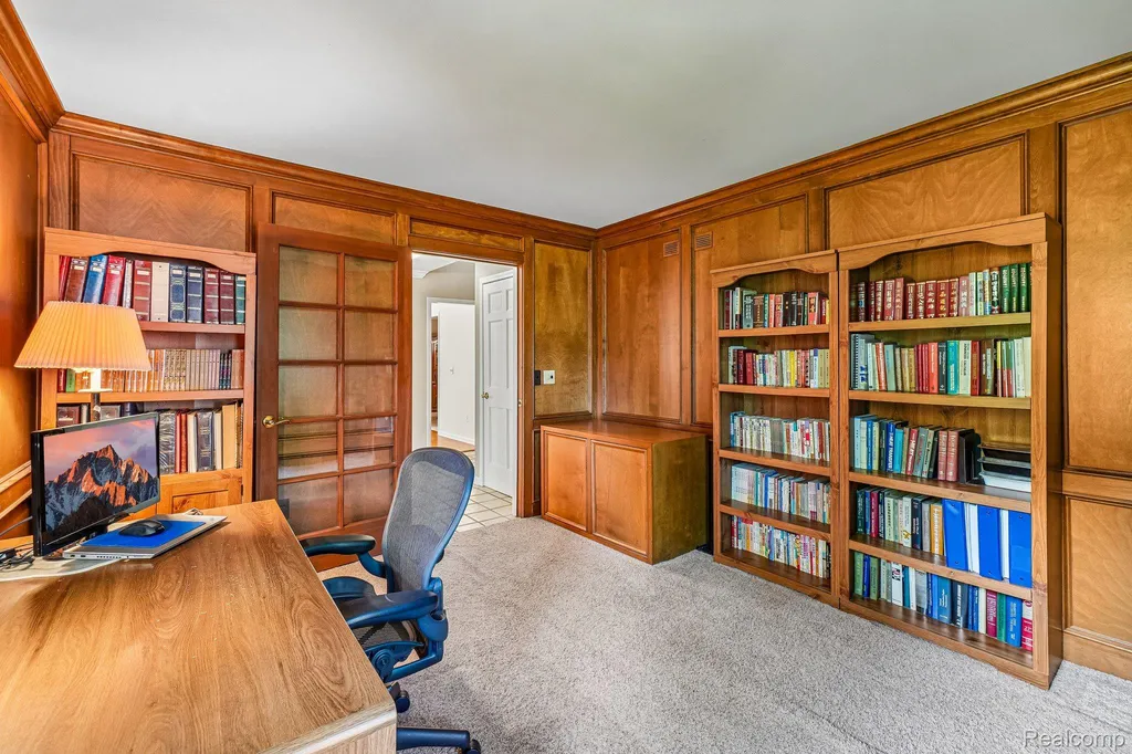 4523 Rivers Edge Drive Troy City MI 48098