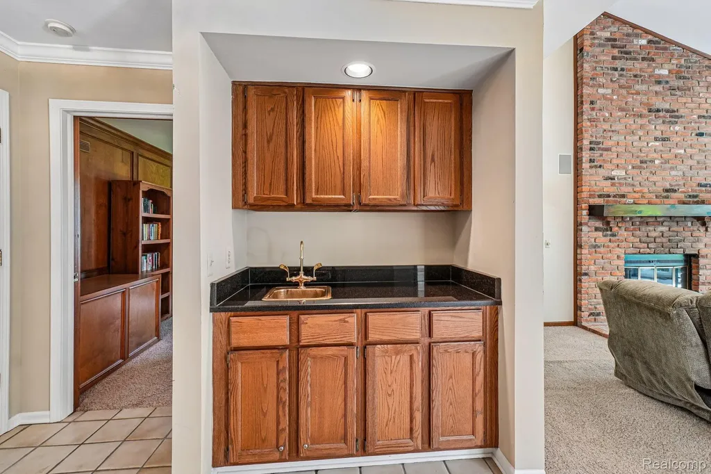 4523 Rivers Edge Drive Troy City MI 48098