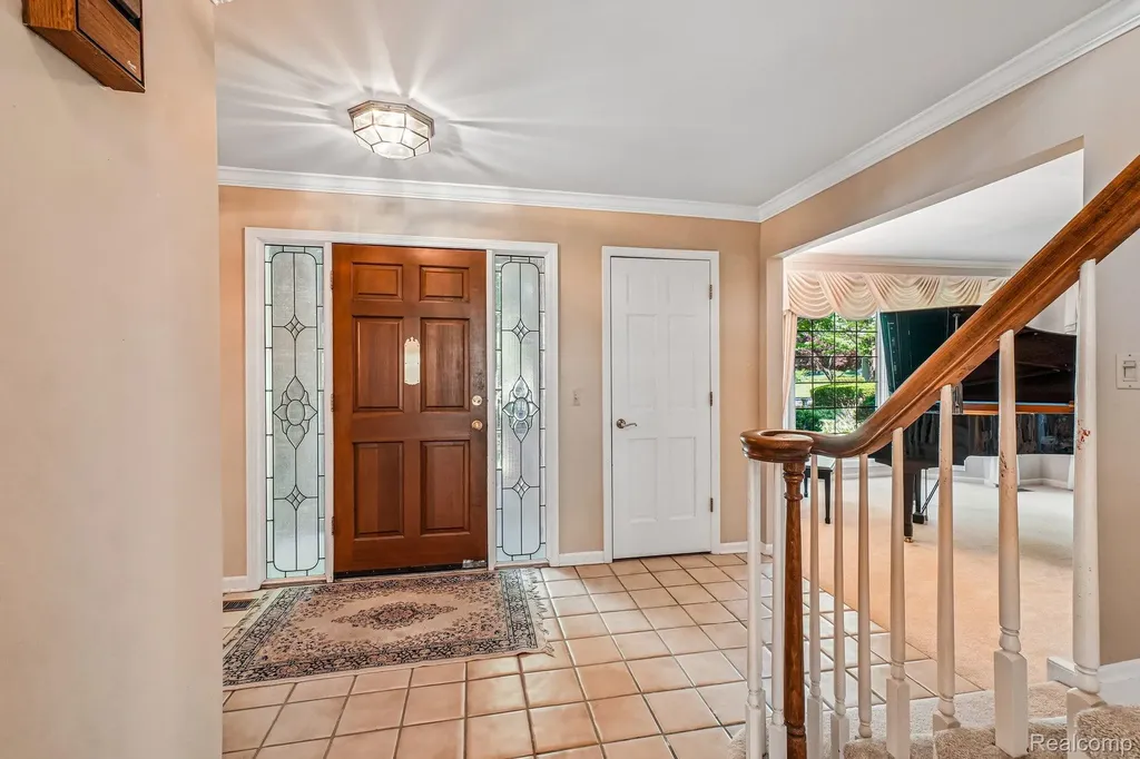 4523 Rivers Edge Drive Troy City MI 48098