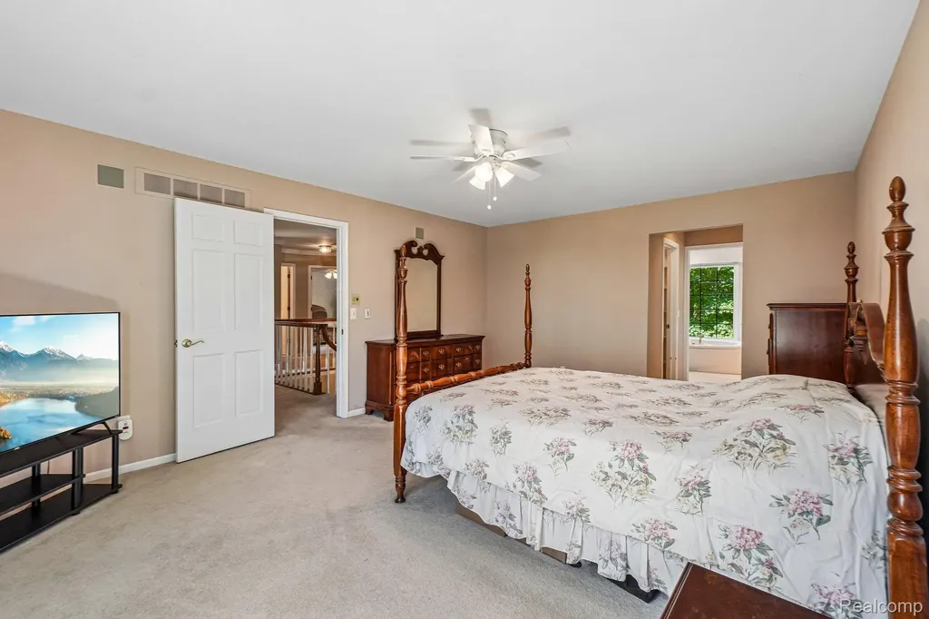 4523 Rivers Edge Drive Troy City MI 48098