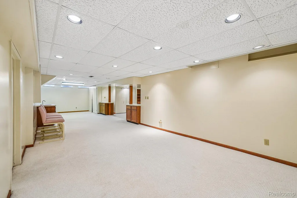 4523 Rivers Edge Drive Troy City MI 48098