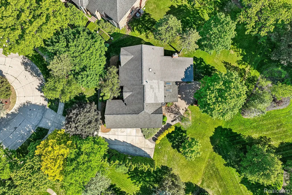4523 Rivers Edge Drive Troy City MI 48098
