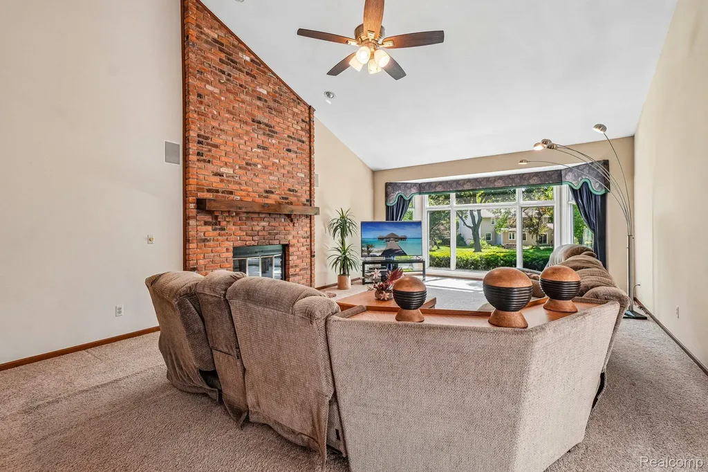 4523 Rivers Edge Drive Troy City MI 48098