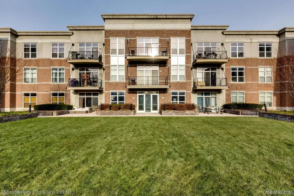 66 Winder Street Detroit City MI 48201