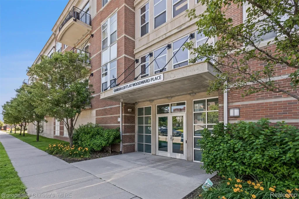 66 Winder Street Detroit City MI 48201