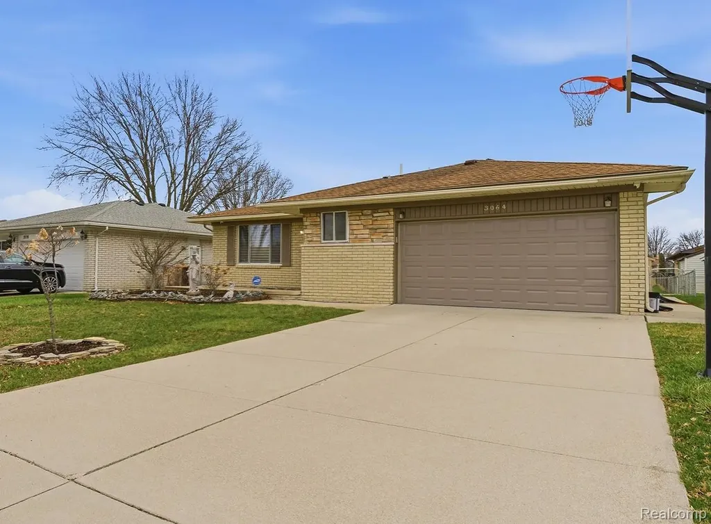 3064 Charity Drive Sterling Heights City MI 48310
