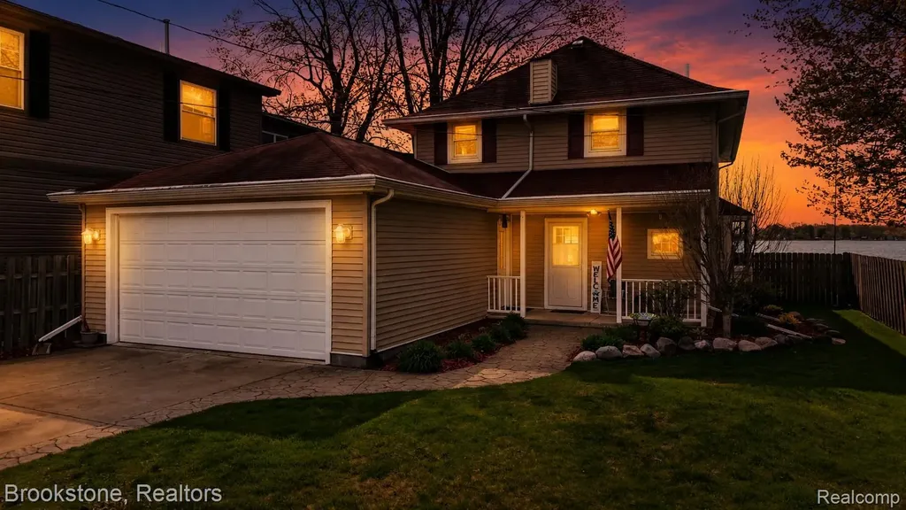 2230 Elm Street Algonac City MI 48001