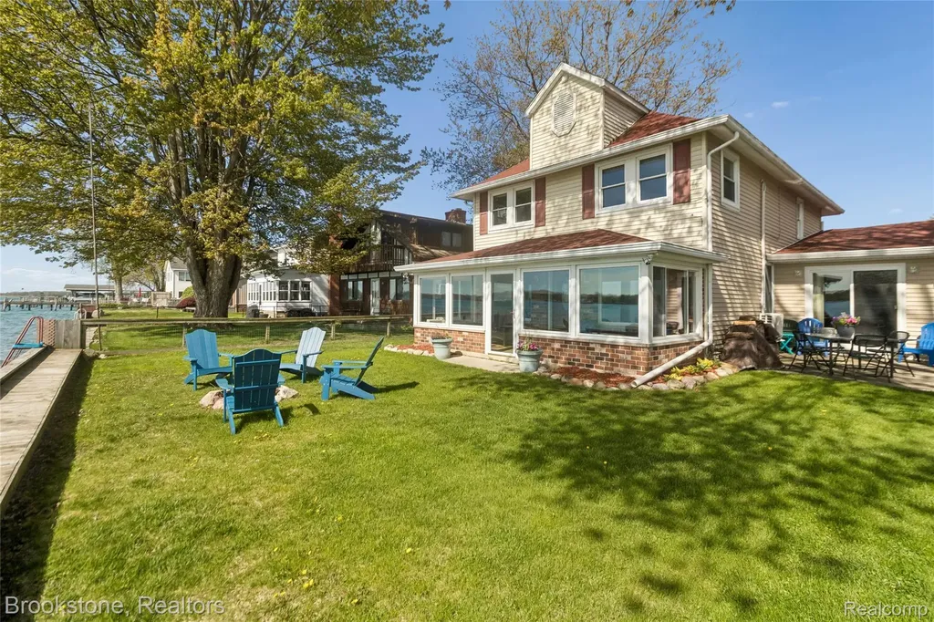 2230 Elm Street Algonac City MI 48001