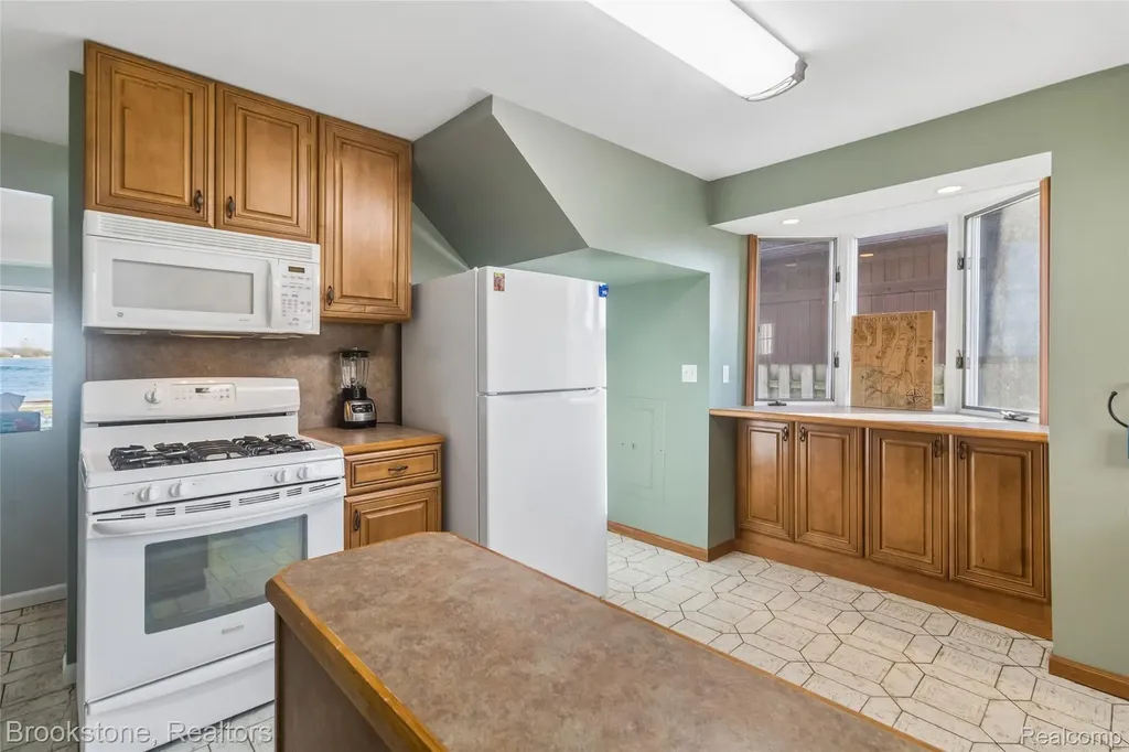 2230 Elm Street Algonac City MI 48001