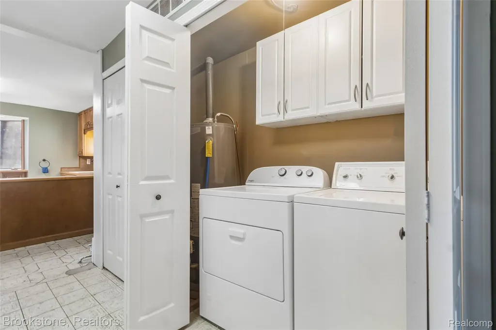 2230 Elm Street Algonac City MI 48001
