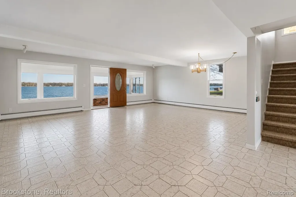 2230 Elm Street Algonac City MI 48001