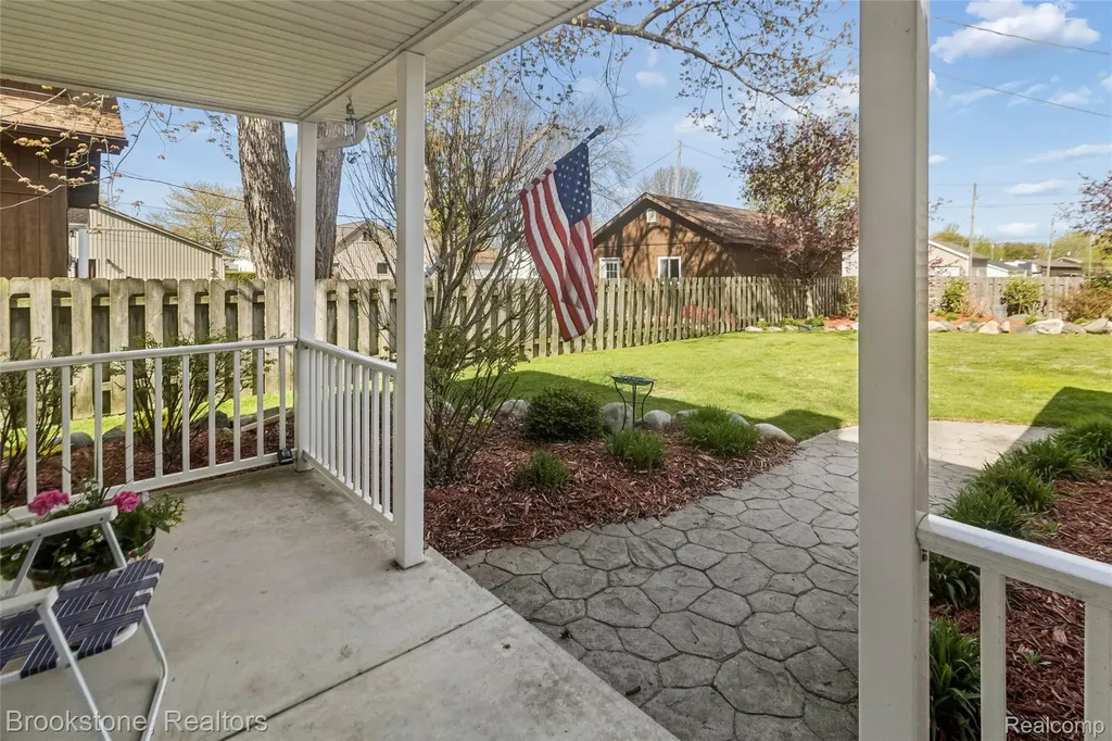 2230 Elm Street Algonac City MI 48001