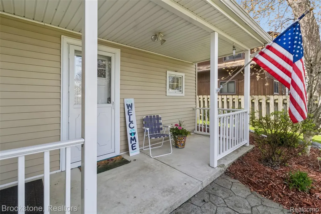 2230 Elm Street Algonac City MI 48001