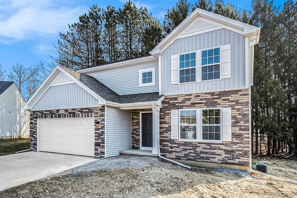 2112 Stillwater Drive Davison Township MI 48423