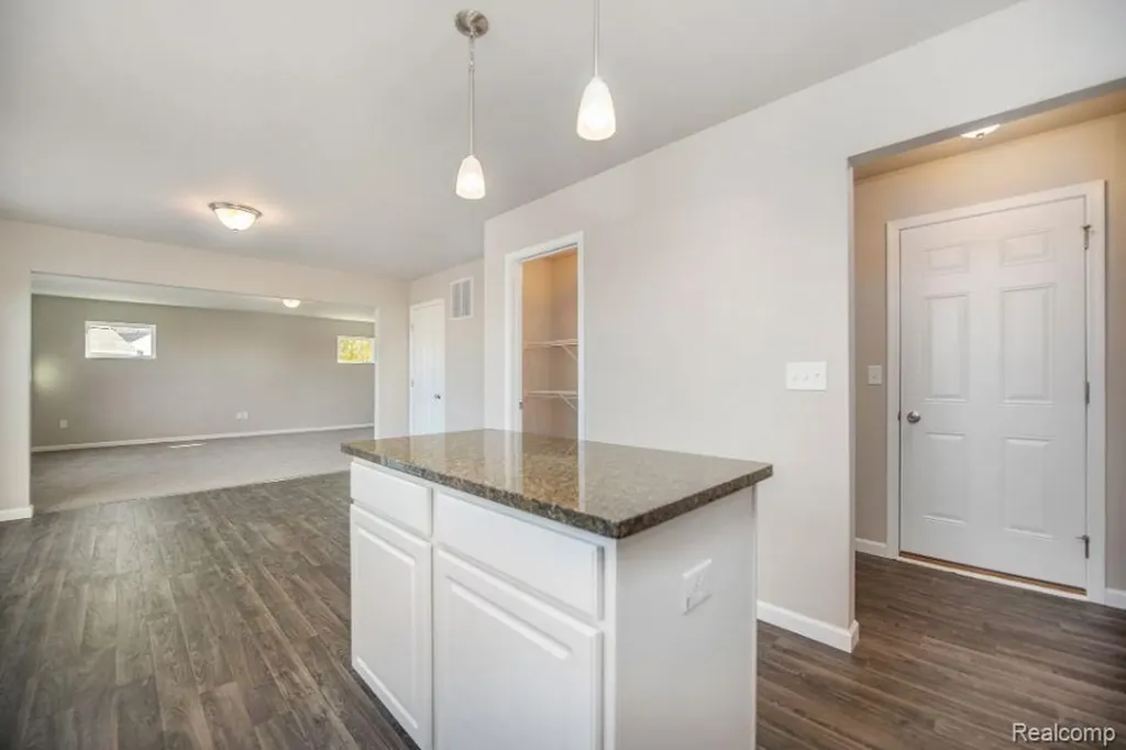 2112 Stillwater Drive Davison Township MI 48423