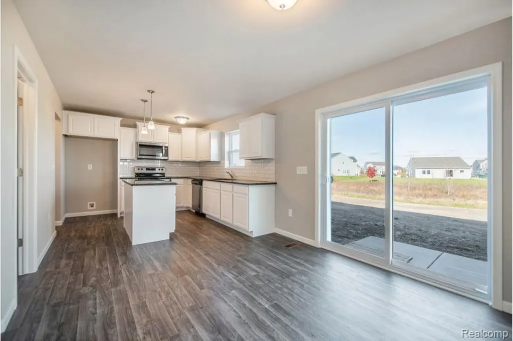 2112 Stillwater Drive Davison Township MI 48423