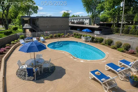 15075 Hubbard Street Livonia City MI 48154